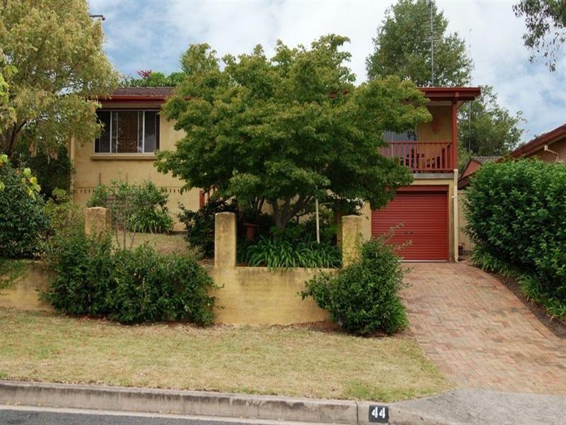 16 COMPTON Street, Dapto NSW 2530