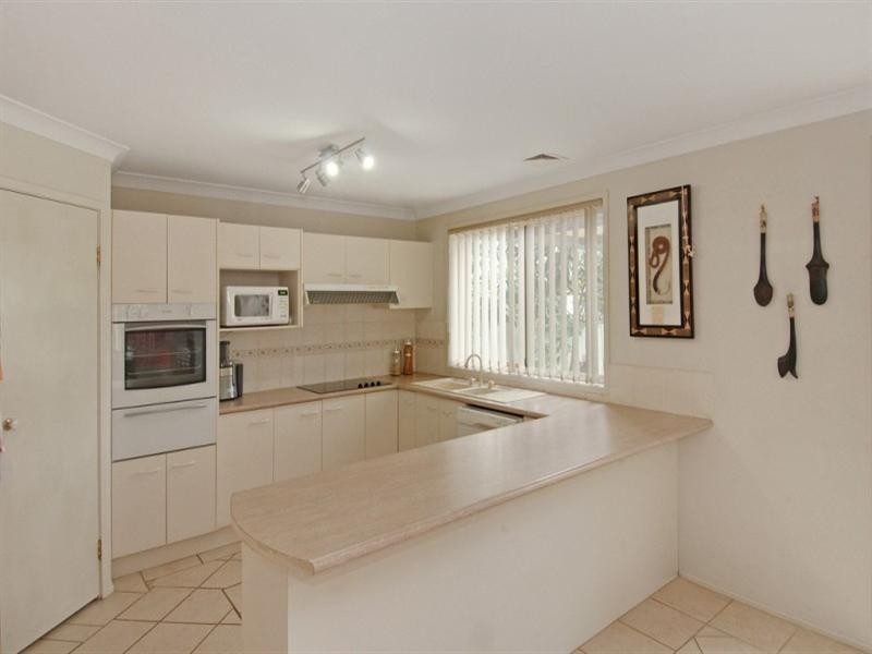 7 Esperance Drive, Albion Park NSW 2527