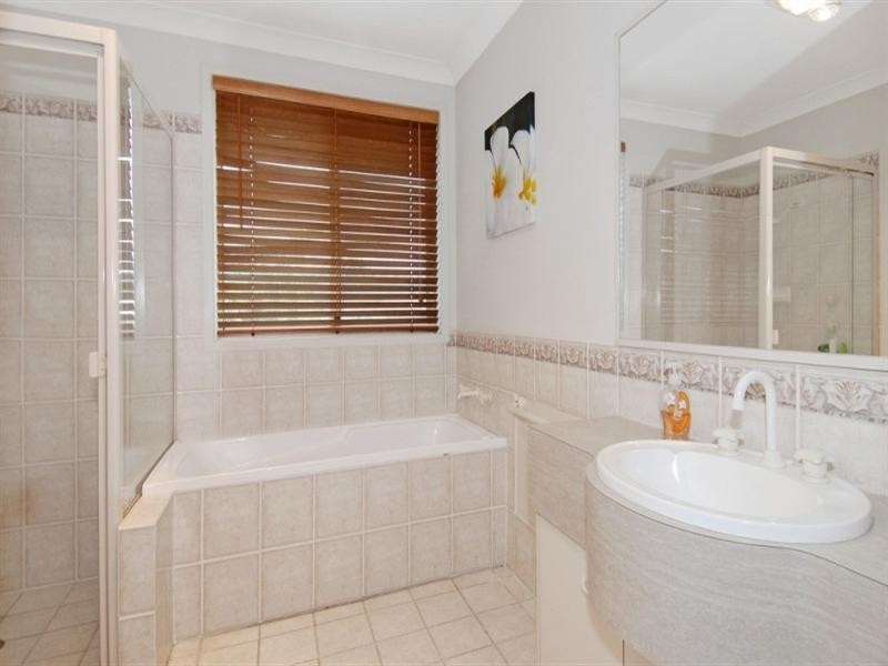 7 Esperance Drive, Albion Park NSW 2527