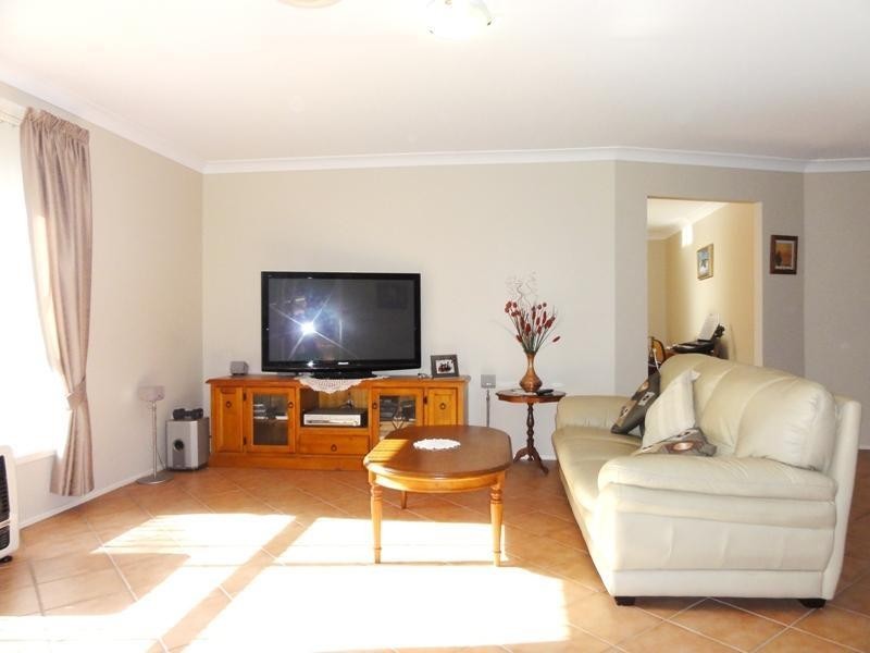 10 Napier Place, Albion Park NSW 2527