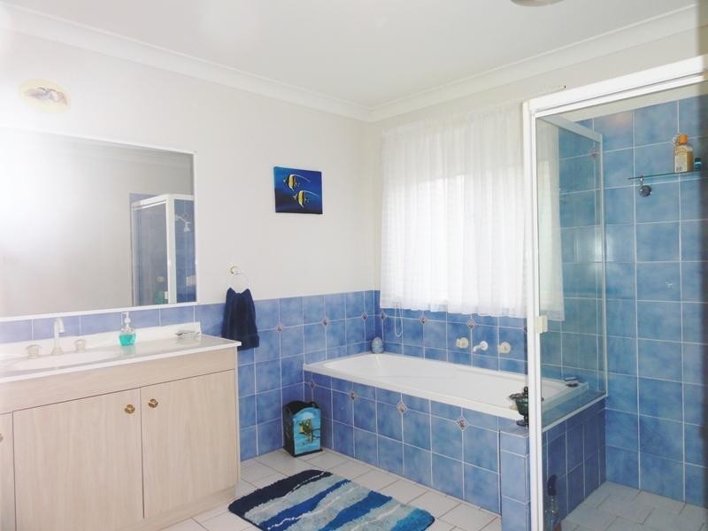 10 Napier Place, Albion Park NSW 2527