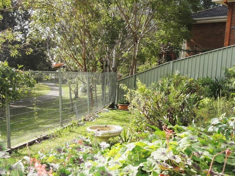 10 Napier Place, Albion Park NSW 2527