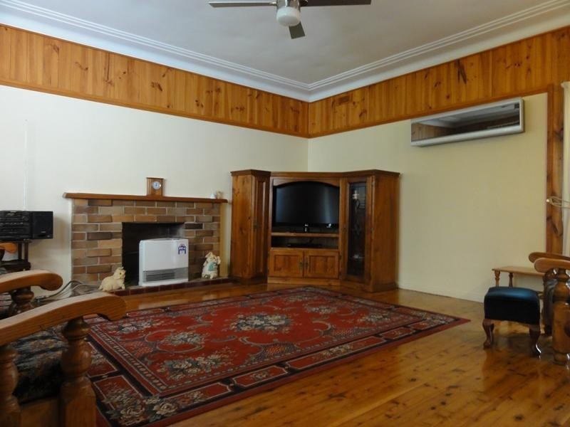 5 Avonlea Street, Dapto NSW 2530