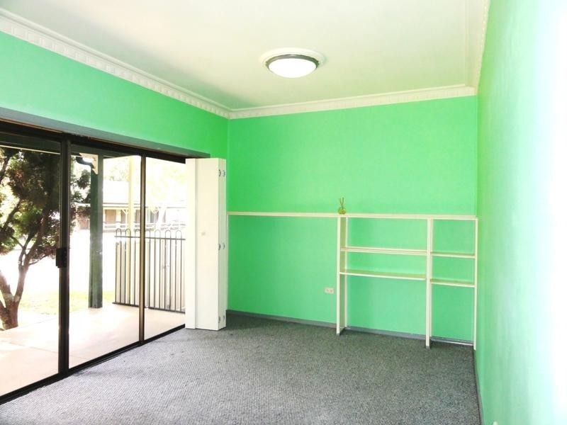 2 Cambridge Road, Dapto NSW 2530