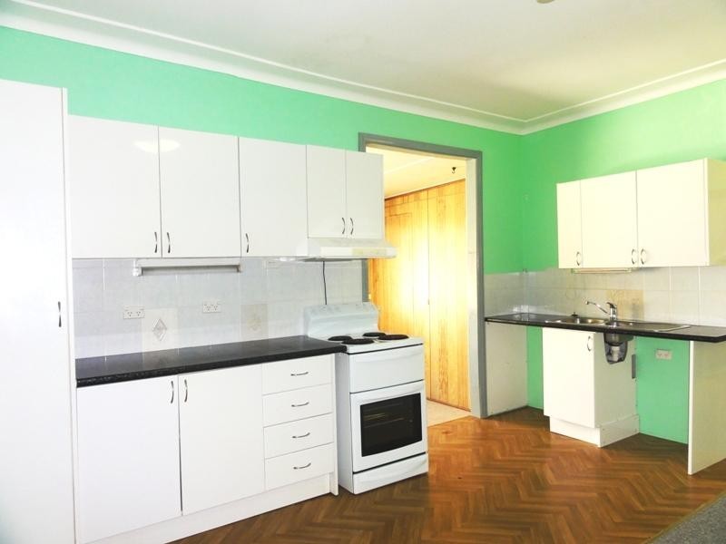 2 Cambridge Road, Dapto NSW 2530