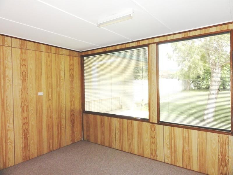 2 Cambridge Road, Dapto NSW 2530