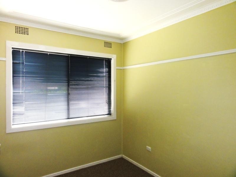 2 Cambridge Road, Dapto NSW 2530