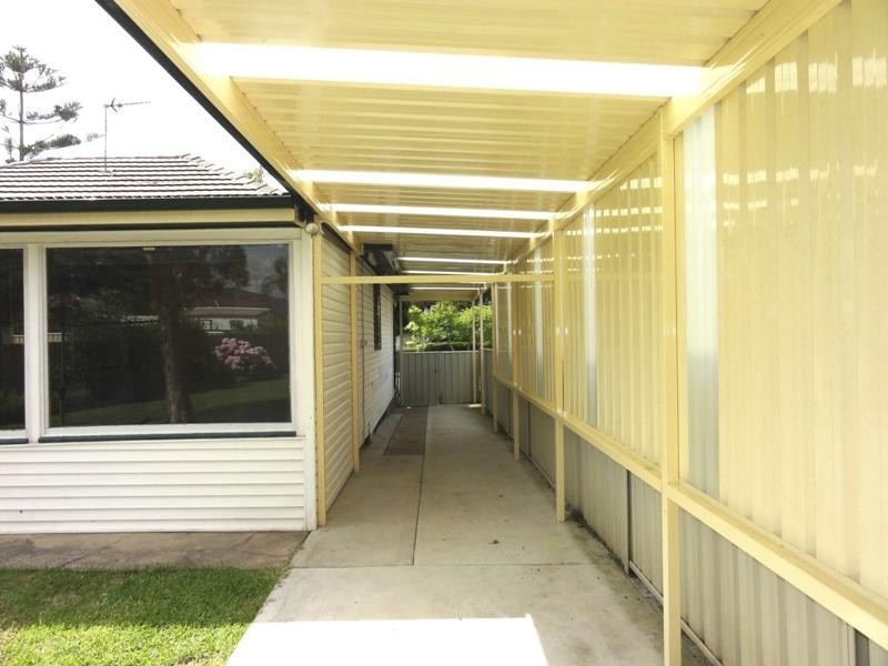 2 Cambridge Road, Dapto NSW 2530