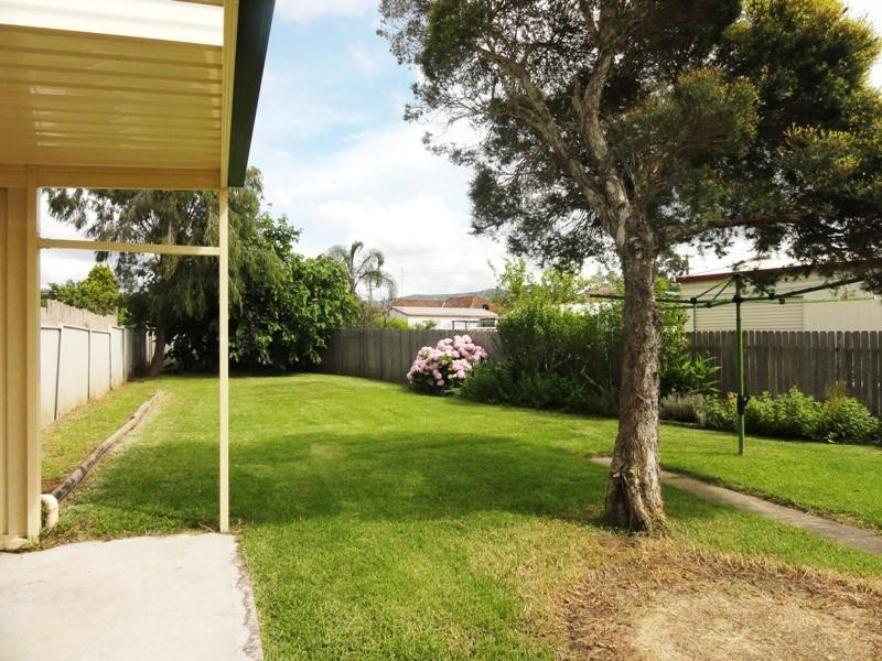 2 Cambridge Road, Dapto NSW 2530