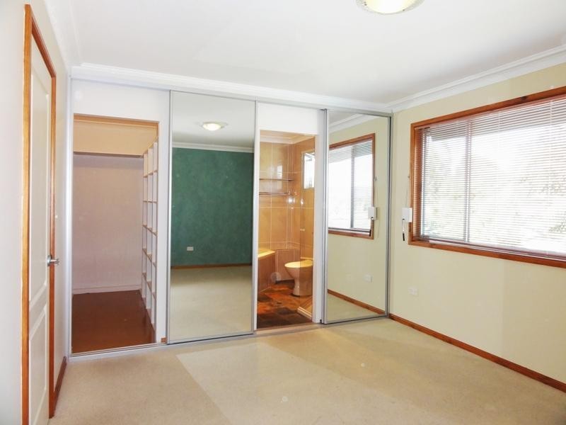 47 Brigadoon Circuit, Oak Flats NSW 2529