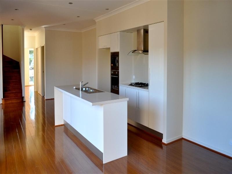 10 Mary Davis Avenue, Koonawarra NSW 2530