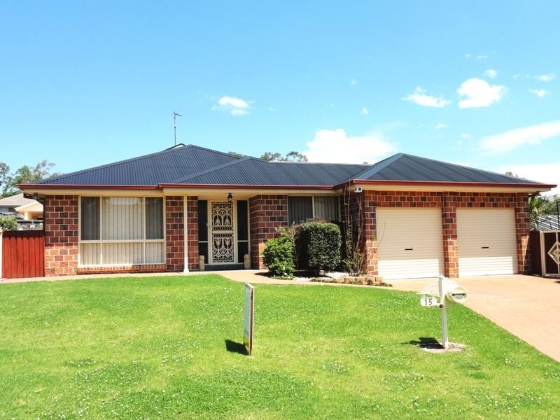 15 Mundoonen Crescent, Horsley NSW 2530