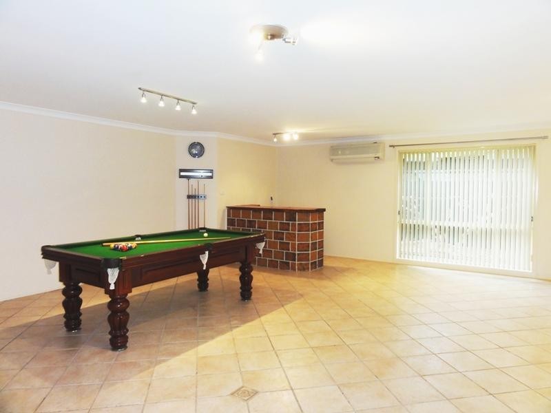 15 Mundoonen Crescent, Horsley NSW 2530