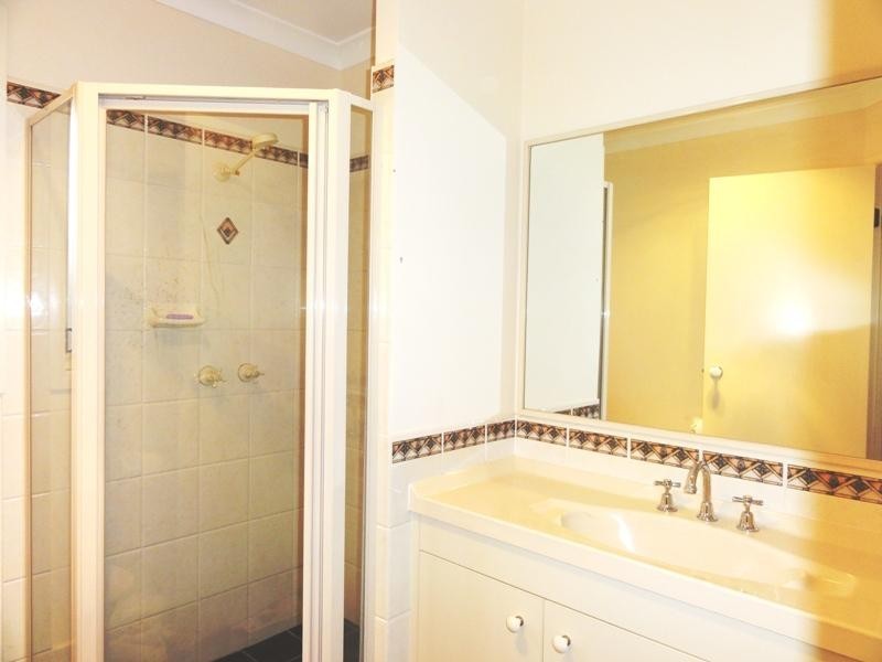 15 Mundoonen Crescent, Horsley NSW 2530