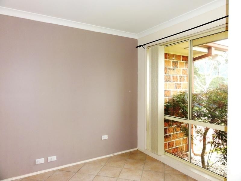 15 Mundoonen Crescent, Horsley NSW 2530