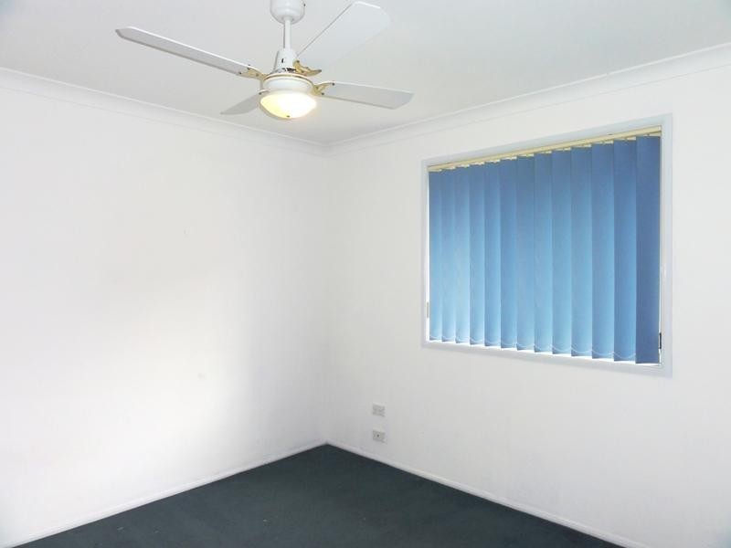 15 Mundoonen Crescent, Horsley NSW 2530