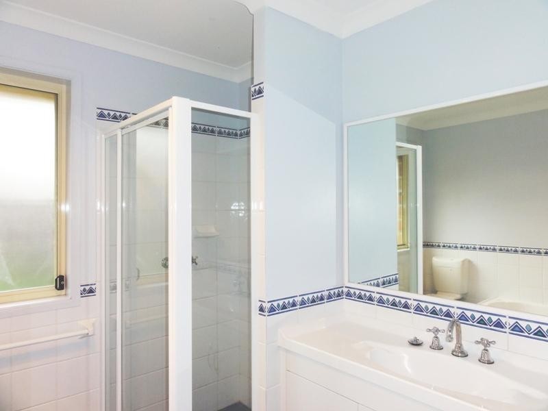 15 Mundoonen Crescent, Horsley NSW 2530