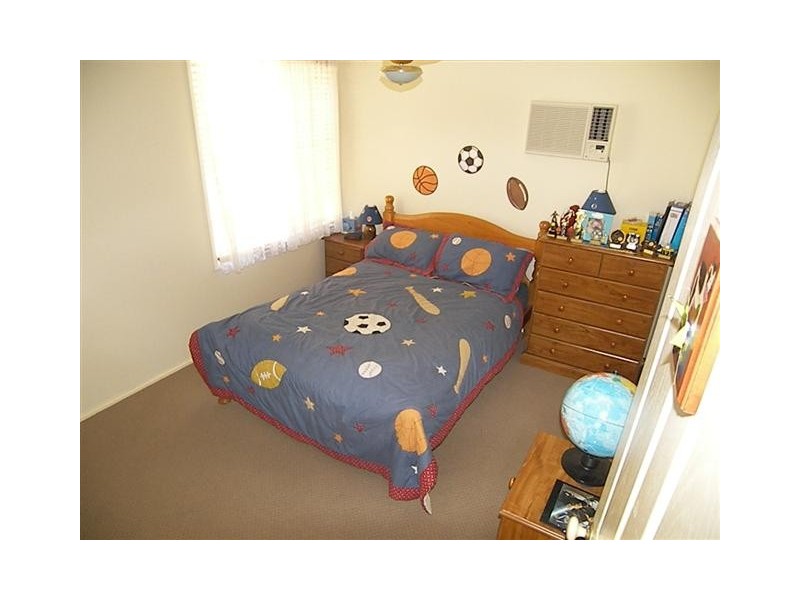 15 Carlon Crescent, Farmborough Heights NSW 2526