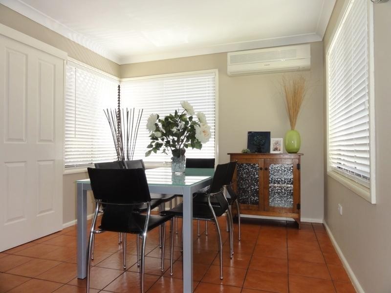 20 Craig Crescent, Dapto NSW 2530