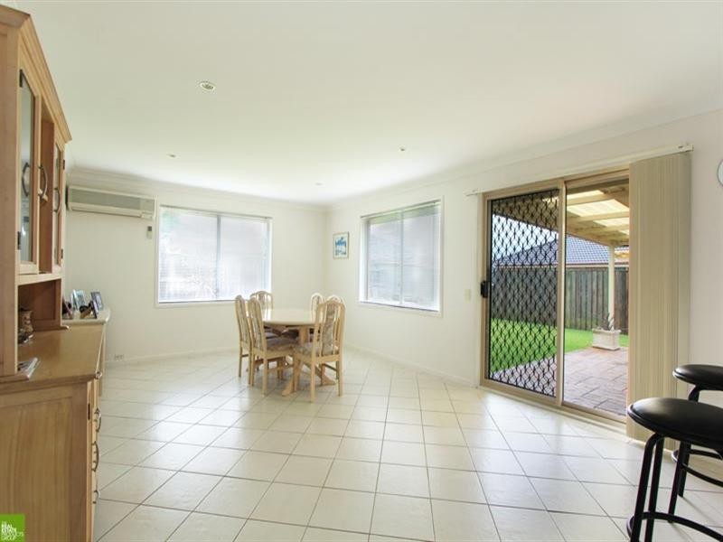 6 Goldenwood Place, Horsley NSW 2530