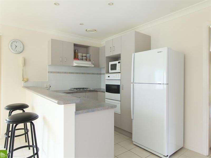 6 Goldenwood Place, Horsley NSW 2530