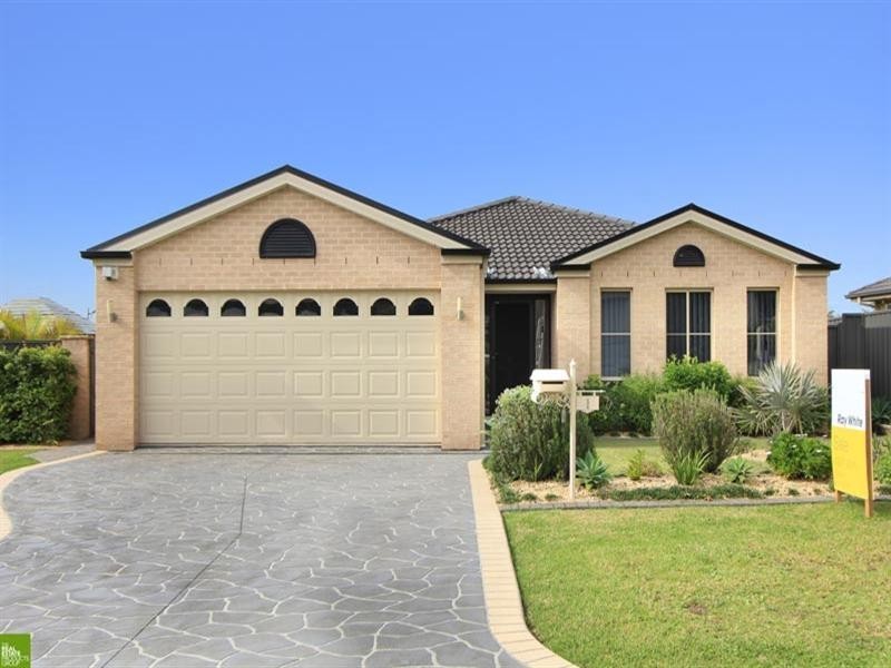 1 Gerongar Crescent, Haywards Bay NSW 2530