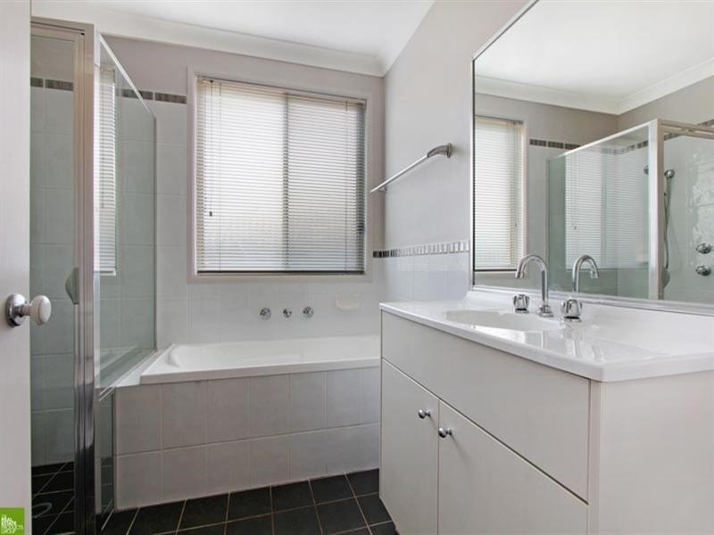 1 Gerongar Crescent, Haywards Bay NSW 2530