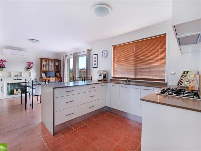 35 Horsley Drive, Horsley NSW 2530