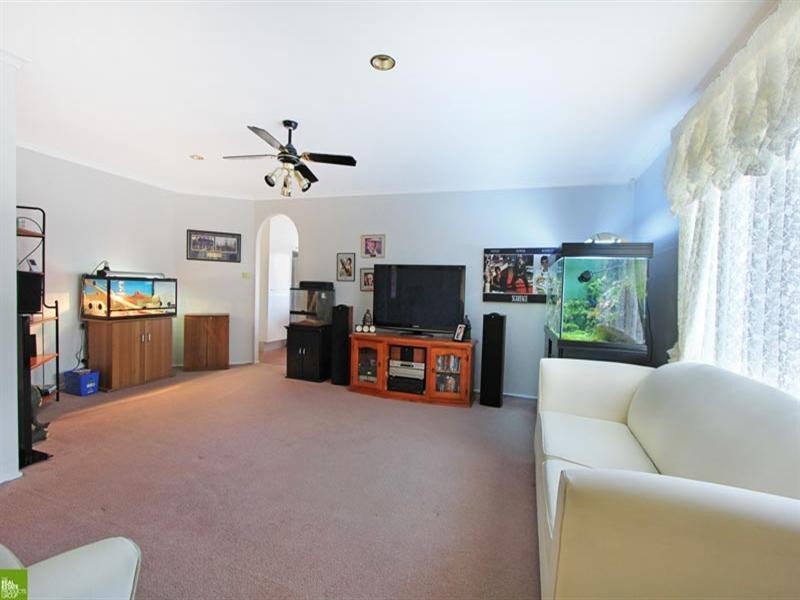 35 Horsley Drive, Horsley NSW 2530