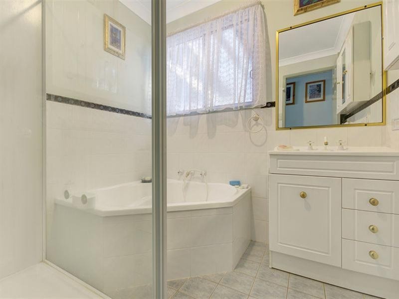 123 Callistemon Crescent, Kanahooka NSW 2530