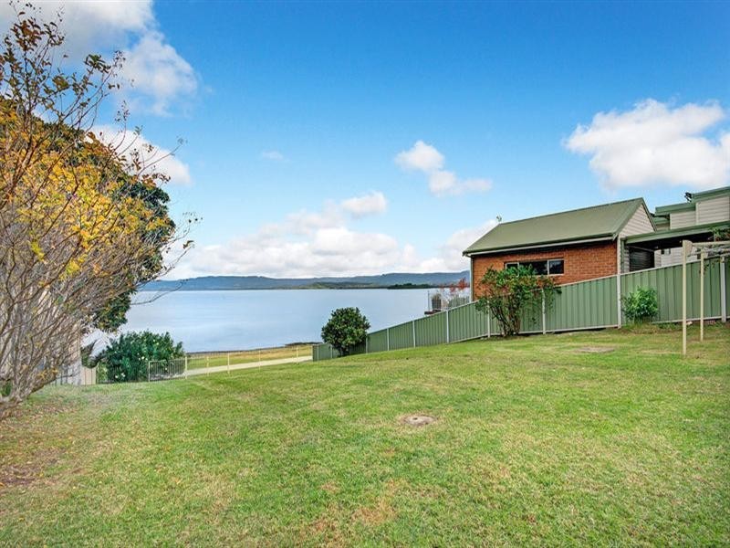 91 Northcliffe Drive, Lake Heights NSW 2502