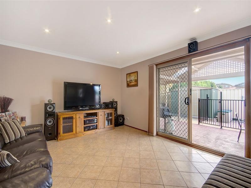 104 Daintree Drive, Albion Park NSW 2527