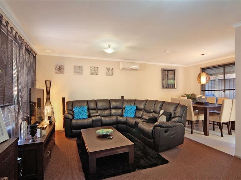 4/32 Mayfield Circuit, Albion Park NSW 2527