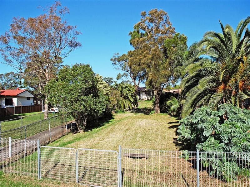 139 The Boulevard, Oak Flats NSW 2529