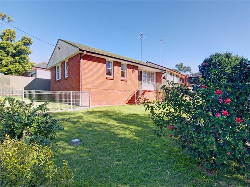 16 Gilba Road, Koonawarra NSW 2530