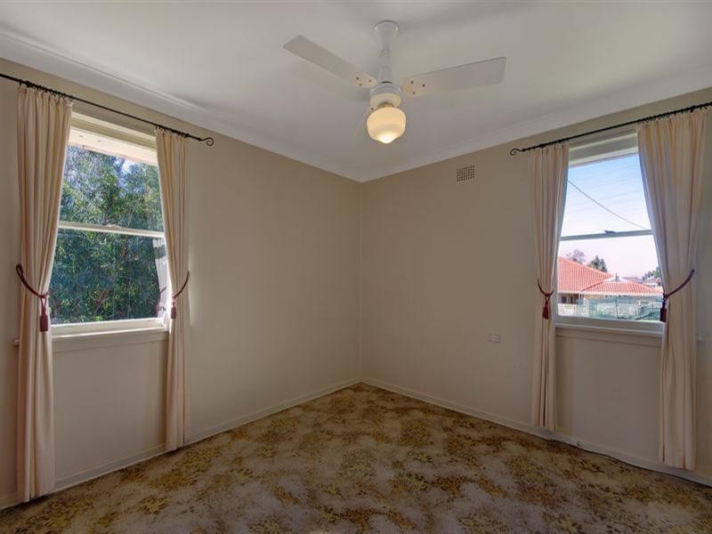 16 Gilba Road, Koonawarra NSW 2530