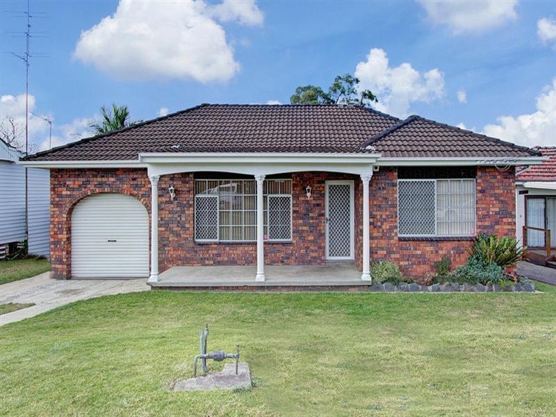 3 Gloucester Crescent, Dapto NSW 2530