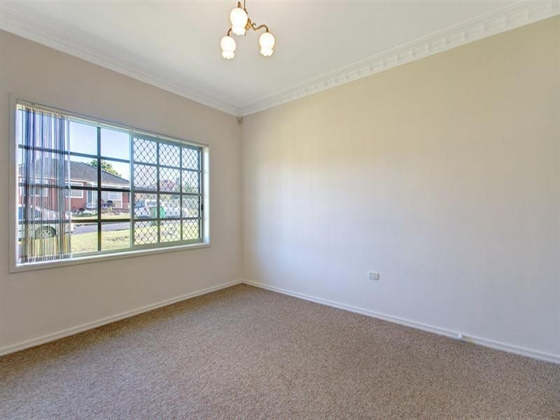 3 Gloucester Crescent, Dapto NSW 2530