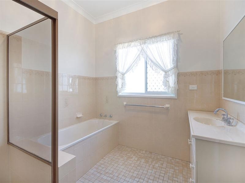 3 Gloucester Crescent, Dapto NSW 2530