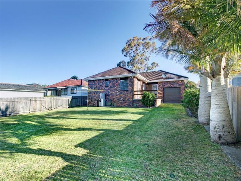 3 Gloucester Crescent, Dapto NSW 2530