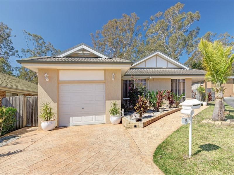 9 Goldenwood Place, Horsley NSW 2530
