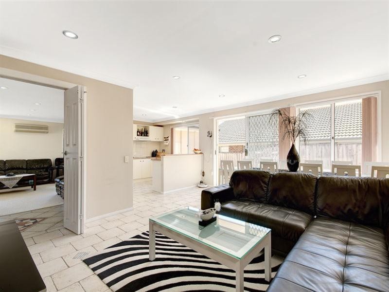 9 Goldenwood Place, Horsley NSW 2530