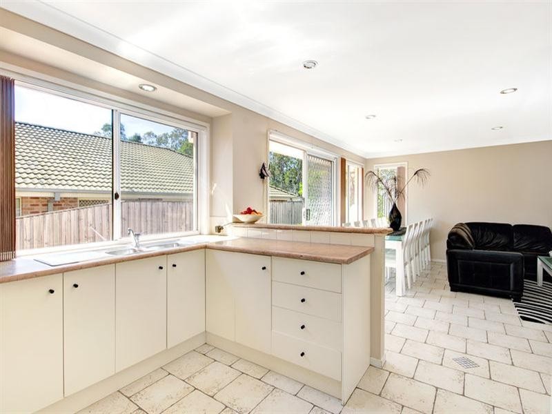 9 Goldenwood Place, Horsley NSW 2530