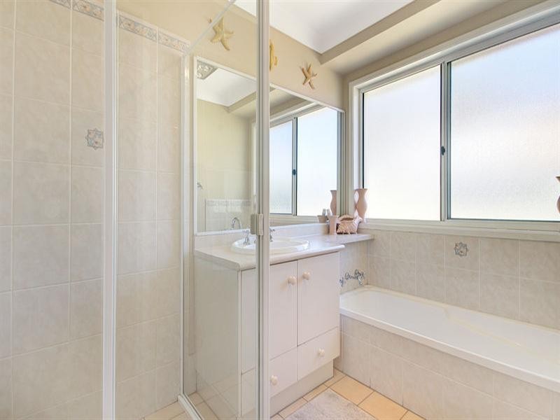 9 Goldenwood Place, Horsley NSW 2530