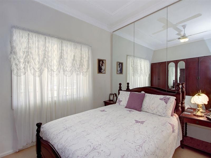 5 Liddle Street, Woonona NSW 2517
