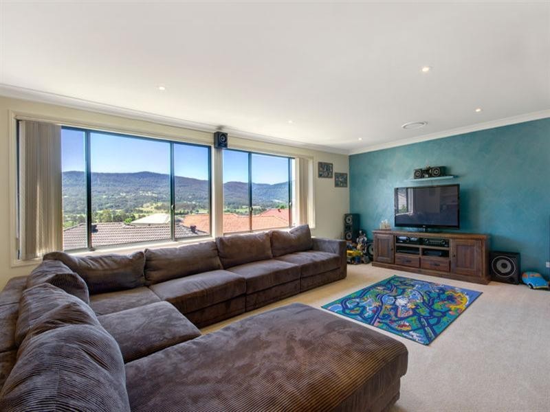 12 Kariewood Circuit, Horsley NSW 2530