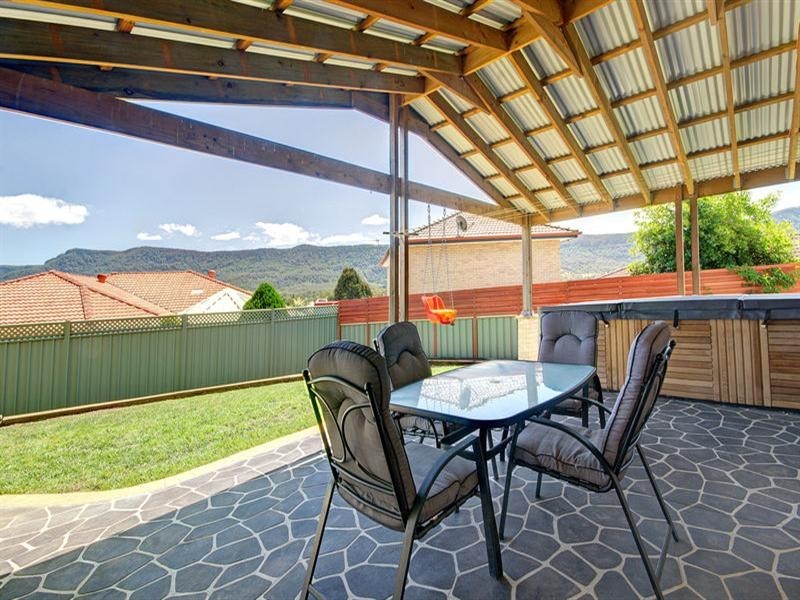 12 Kariewood Circuit, Horsley NSW 2530