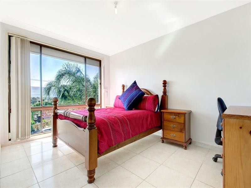 11 Rainsford Avenue, Kanahooka NSW 2530