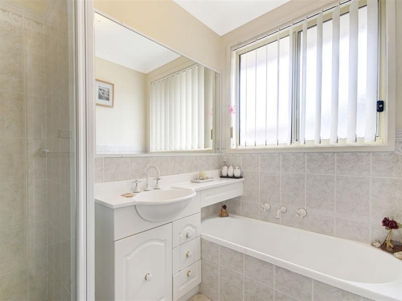 10 Glen Ayre Avenue, Horsley NSW 2530