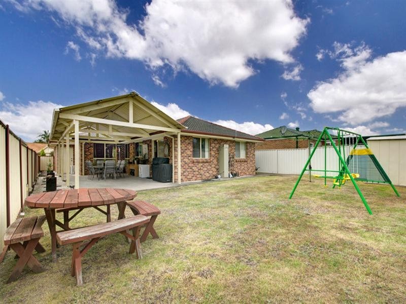 10 Glen Ayre Avenue, Horsley NSW 2530